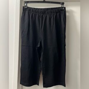NWT Lands’ End Women's Sport Knit High Rise Elastic Waist Capri Pants - Black